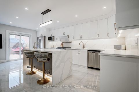 Photo 8 at 116 Westhampton Drive, Brownridge, Vaughan