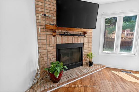 Photo 10 at 120 Littles Road, Rouge E11, Toronto