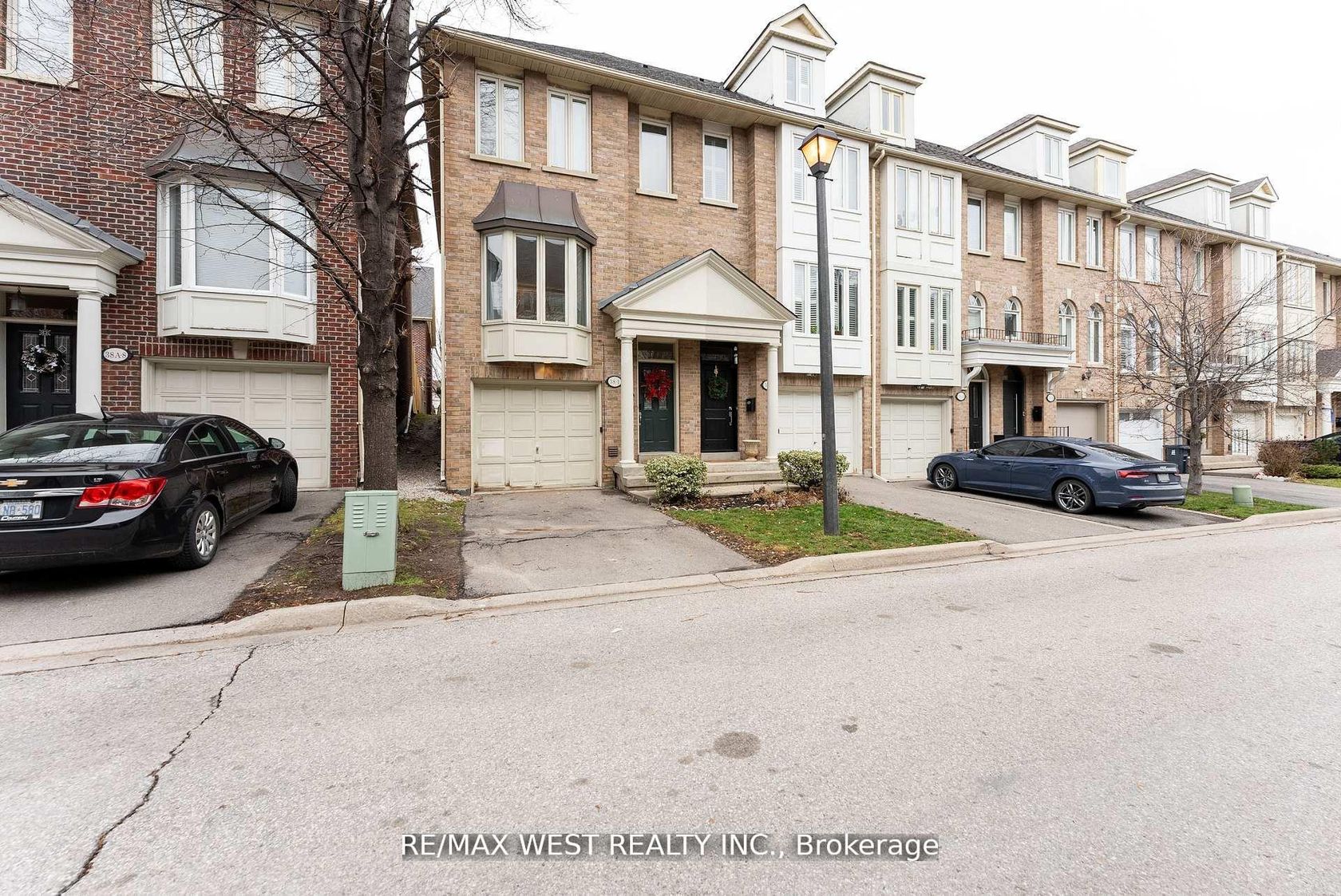 38-1 Mendota Road, Queensway, Toronto 