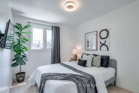 Photo 19 at 78 Tilden Crescent, Humber Heights, Toronto