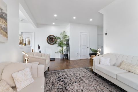 Photo 11 at 2386 Natasha Circle, BC Bronte Creek, Oakville