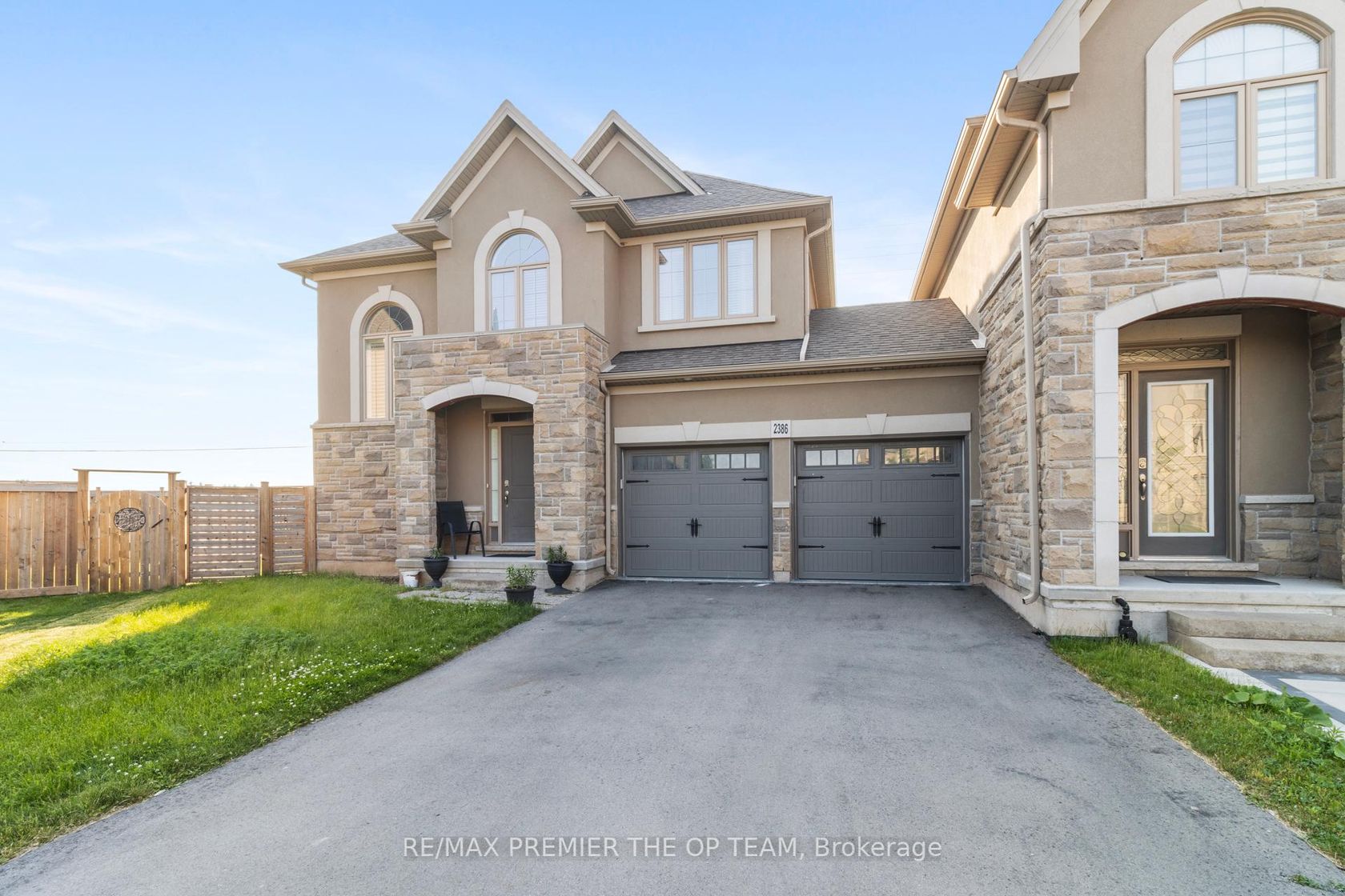 2386 Natasha Circle, BC Bronte Creek, Oakville 