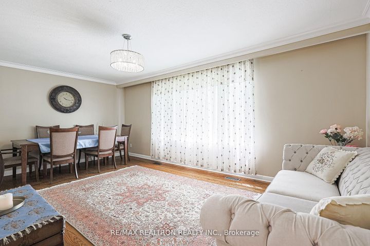Photo 4 at 46 Meadowview Avenue, Grandview, Markham