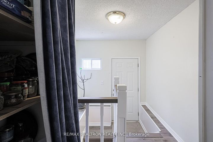 Photo 14 at 46 Meadowview Avenue, Grandview, Markham