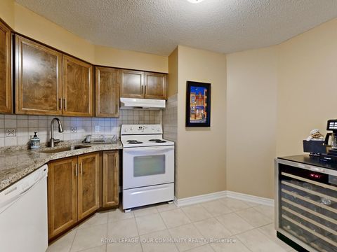 Photo 11 at 1611 - 61 Markbrook Lane, Jamestown, Toronto