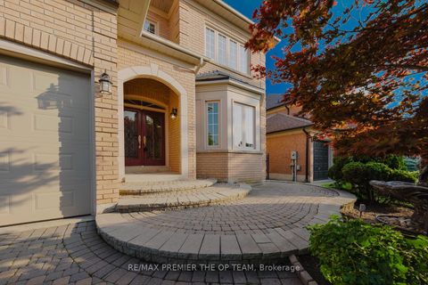 Photo 3 at 77 Malden Street, East Woodbridge, Vaughan
