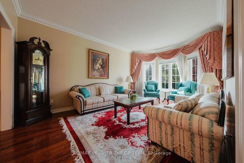 Photo 8 at 77 Malden Street, East Woodbridge, Vaughan