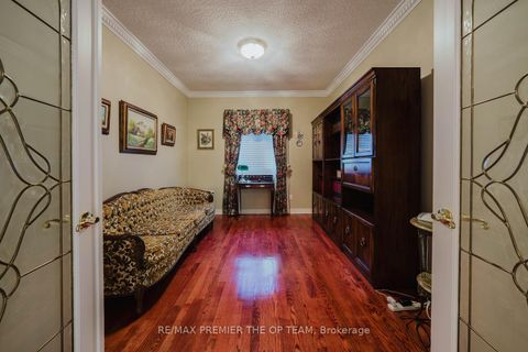 Photo 12 at 77 Malden Street, East Woodbridge, Vaughan