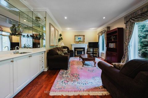 Photo 13 at 77 Malden Street, East Woodbridge, Vaughan