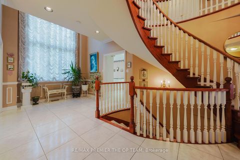 Photo 14 at 77 Malden Street, East Woodbridge, Vaughan