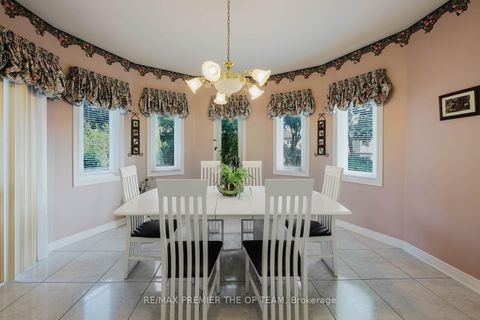 Photo 21 at 77 Malden Street, East Woodbridge, Vaughan