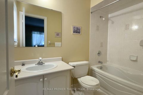 Photo 34 at 77 Malden Street, East Woodbridge, Vaughan