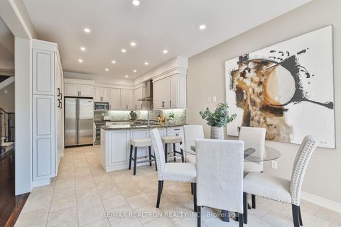 Photo 5 at 42 Southvale Drive, Patterson, Vaughan