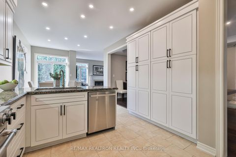 Photo 6 at 42 Southvale Drive, Patterson, Vaughan