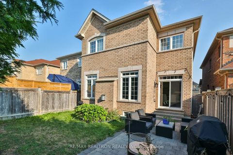Photo 23 at 42 Southvale Drive, Patterson, Vaughan