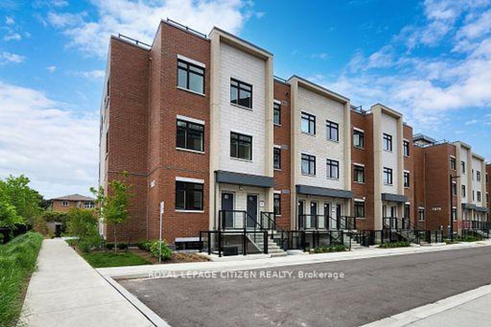 125 - 1062 Douglas Mccurdy Comm, Lakeview, Mississauga 
