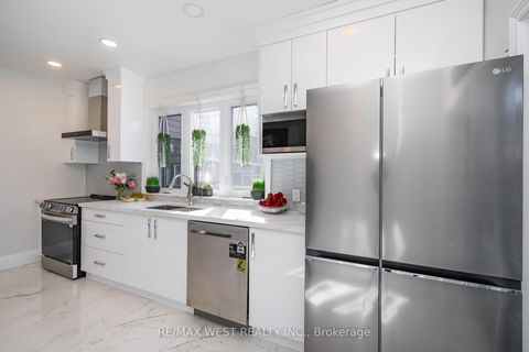 Photo 17 at 540 Dufferin Street, Little Portugal, Toronto