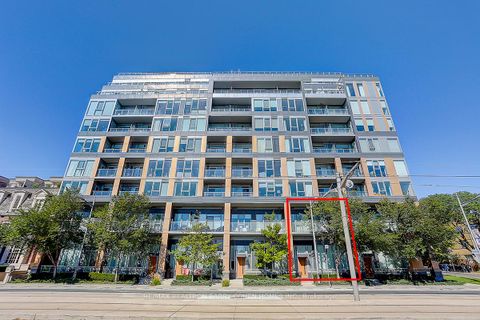 Photo 1 at TH107 - 6 Parkwood Avenue, Casa Loma, Toronto