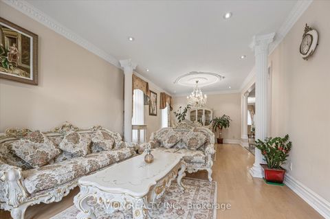 Photo 1 at 55 Frybrook Crescent, Bayview Hill, Richmond Hill