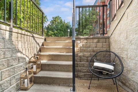 Photo 2 at 107 - 262 St Helens Avenue, Dufferin Grove, Toronto