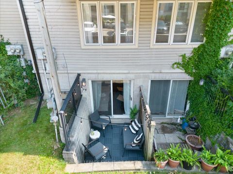Photo 31 at 107 - 262 St Helens Avenue, Dufferin Grove, Toronto