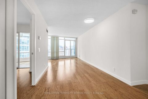Photo 3 at 1002 - 373 Front Street W, Waterfront Communities C1, Toronto