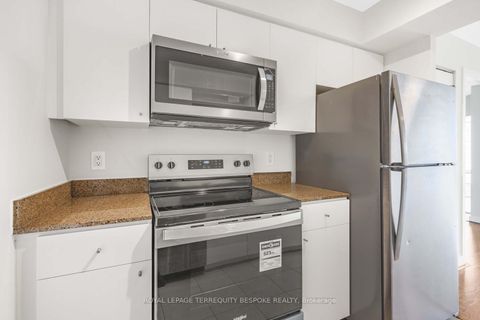 Photo 14 at 1002 - 373 Front Street W, Waterfront Communities C1, Toronto