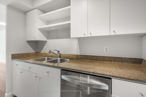 Photo 15 at 1002 - 373 Front Street W, Waterfront Communities C1, Toronto