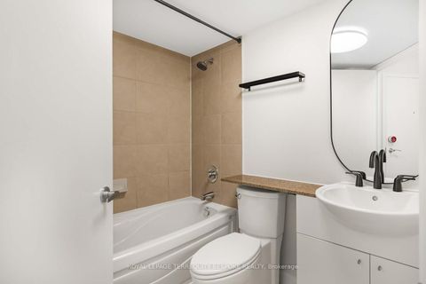 Photo 20 at 1002 - 373 Front Street W, Waterfront Communities C1, Toronto