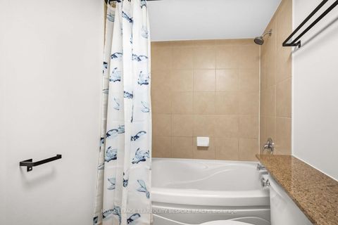 Photo 21 at 1002 - 373 Front Street W, Waterfront Communities C1, Toronto
