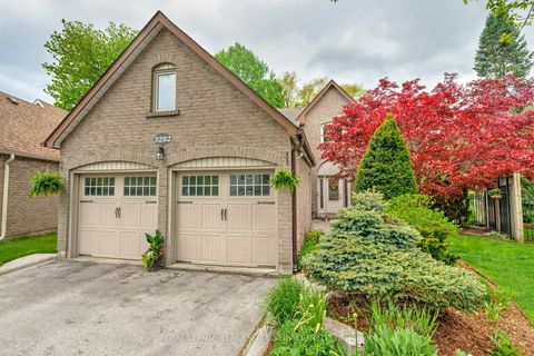 Photo 1 at 3282 Victoria Street, BR Bronte, Oakville