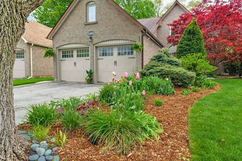 Photo 2 at 3282 Victoria Street, BR Bronte, Oakville