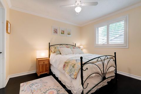 Photo 24 at 3282 Victoria Street, BR Bronte, Oakville