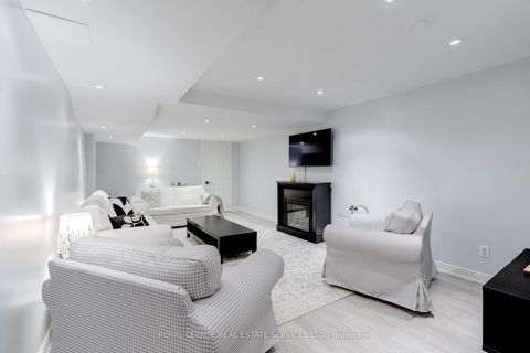 Photo 37 at 3282 Victoria Street, BR Bronte, Oakville
