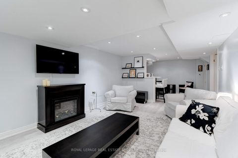 Photo 38 at 3282 Victoria Street, BR Bronte, Oakville