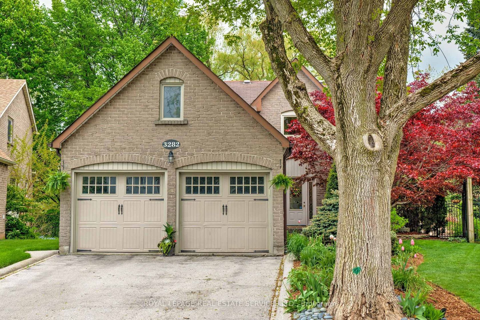 3282 Victoria Street, BR Bronte, Oakville 
