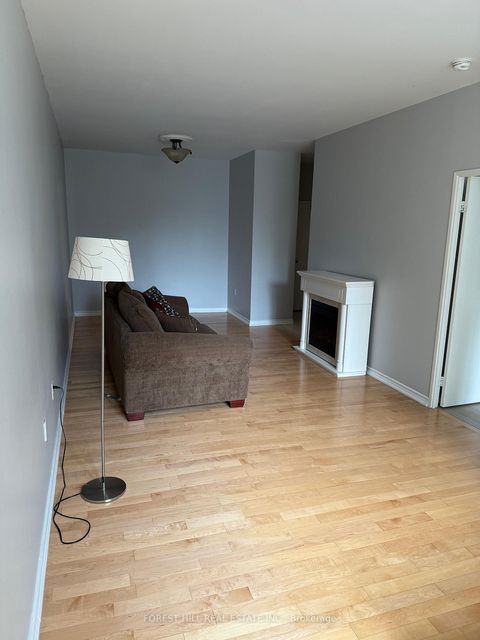 Photo 11 at 103 - 11 Thorncliffe Pk Drive, Thorncliffe Park, Toronto
