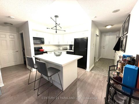 Photo 5 at 325 - 270 Wellington Street W, Waterfront Communities C1, Toronto