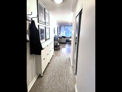 Photo 7 at 325 - 270 Wellington Street W, Waterfront Communities C1, Toronto