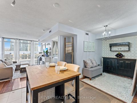 Photo 4 at 1208 - 15 Fort York Boulevard E, Waterfront Communities C1, Toronto
