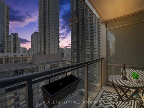 Photo 19 at 1208 - 15 Fort York Boulevard E, Waterfront Communities C1, Toronto