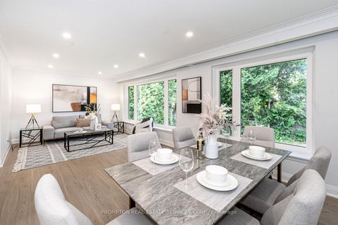 Photo 6 at 318 Paliser Crescent S, Harding, Richmond Hill