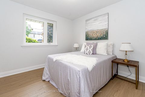 Photo 17 at 318 Paliser Crescent S, Harding, Richmond Hill