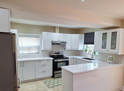 Photo 8 at 74 Cliff Street, Smythe, Toronto