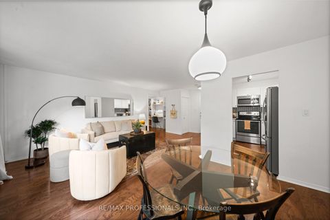 Photo 12 at 216 - 100 Coe Hill Drive, Swansea, Toronto