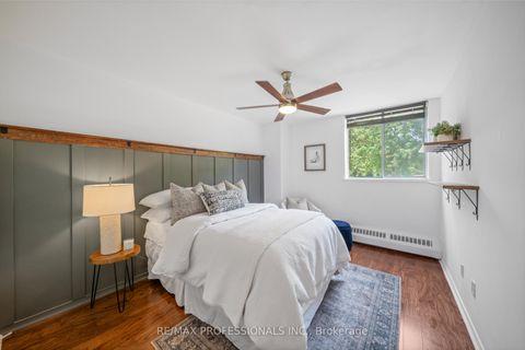 Photo 13 at 216 - 100 Coe Hill Drive, Swansea, Toronto
