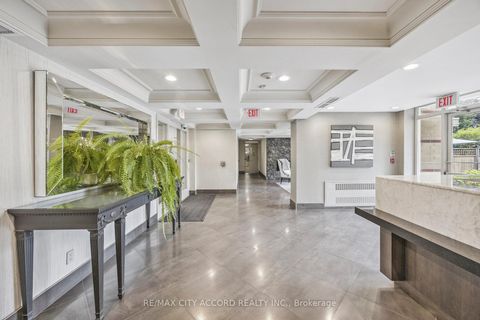 Photo 3 at 210 - 485 Rosewell Avenue, Lawrence Park South, Toronto