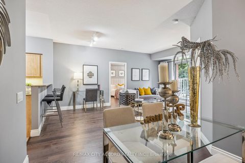 Photo 9 at 210 - 485 Rosewell Avenue, Lawrence Park South, Toronto
