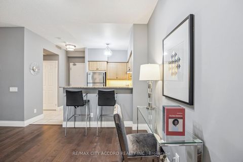 Photo 13 at 210 - 485 Rosewell Avenue, Lawrence Park South, Toronto