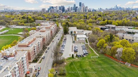 Photo 45 at 210 - 485 Rosewell Avenue, Lawrence Park South, Toronto
